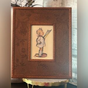 Vintage Leather-Look | Photo Frame. 9.5”x11.5”. Embossed | Timeless | Floral.